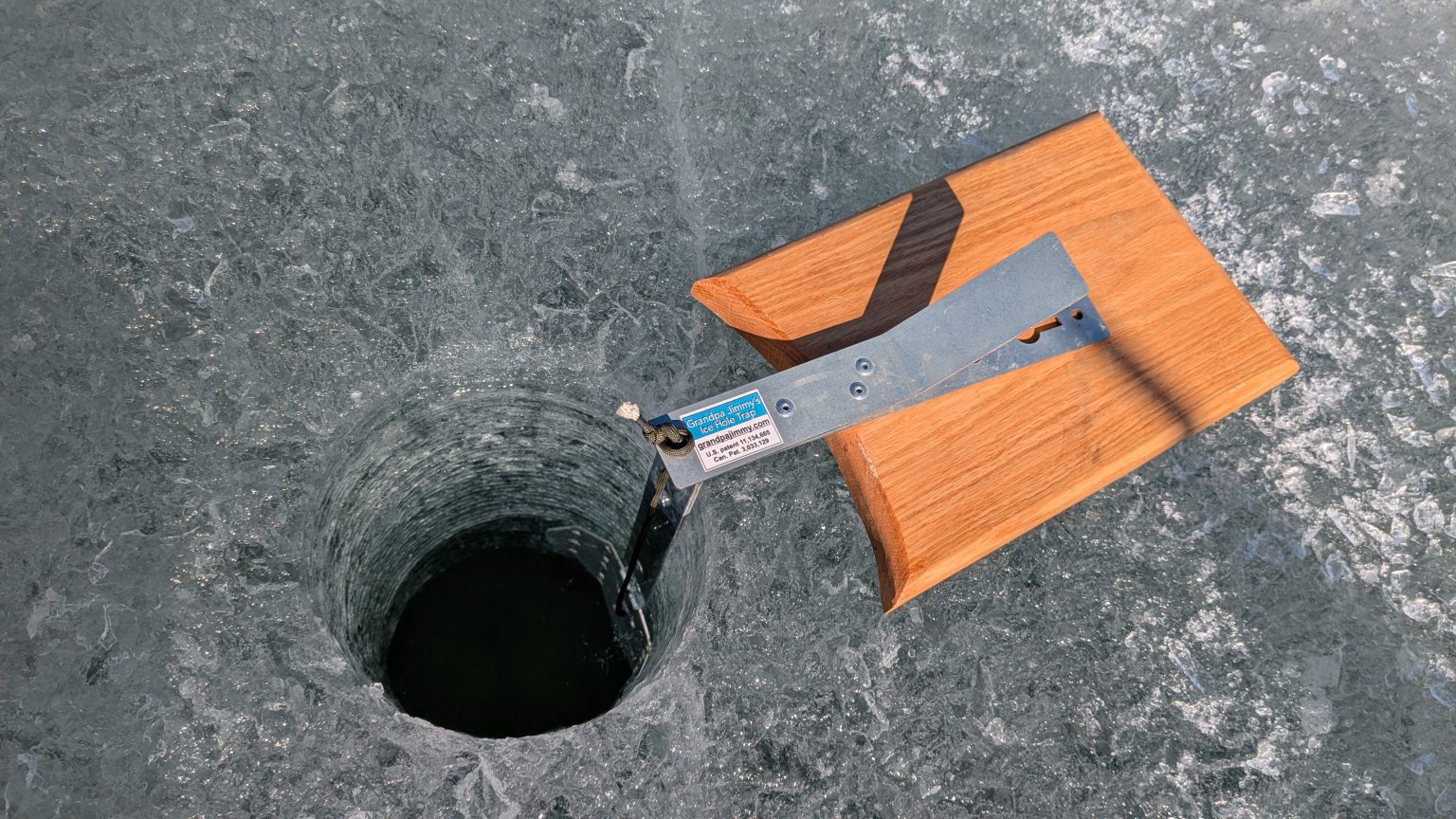 ice hole trap for ice fishing